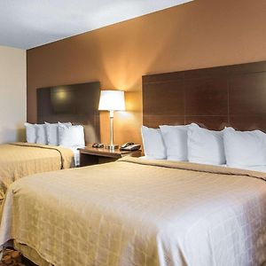 2 QUEEN BEDS | SMOKING